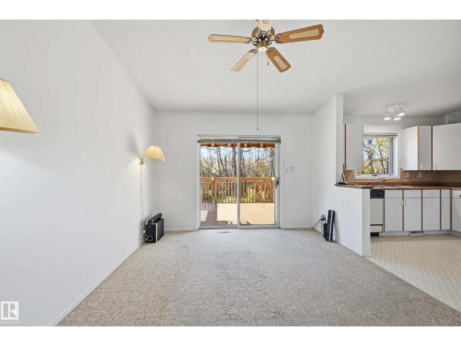 #19 10 GRANGE DR