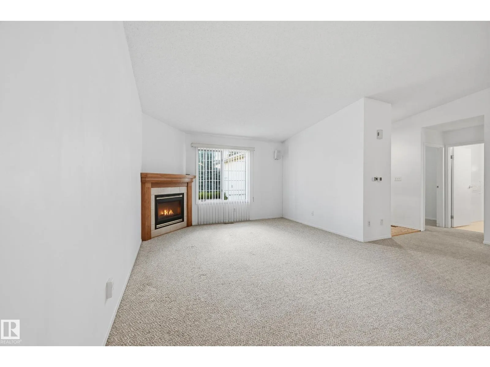 #19 10 GRANGE DR