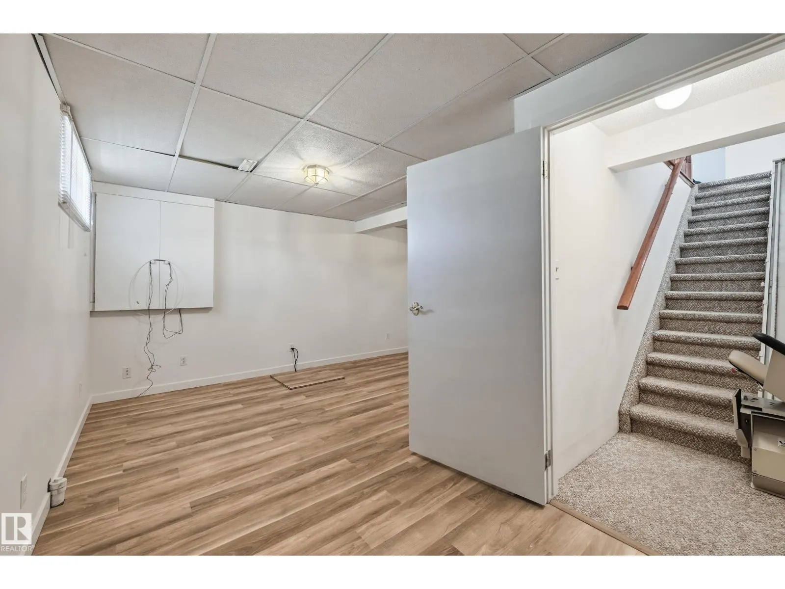#19 10 GRANGE DR