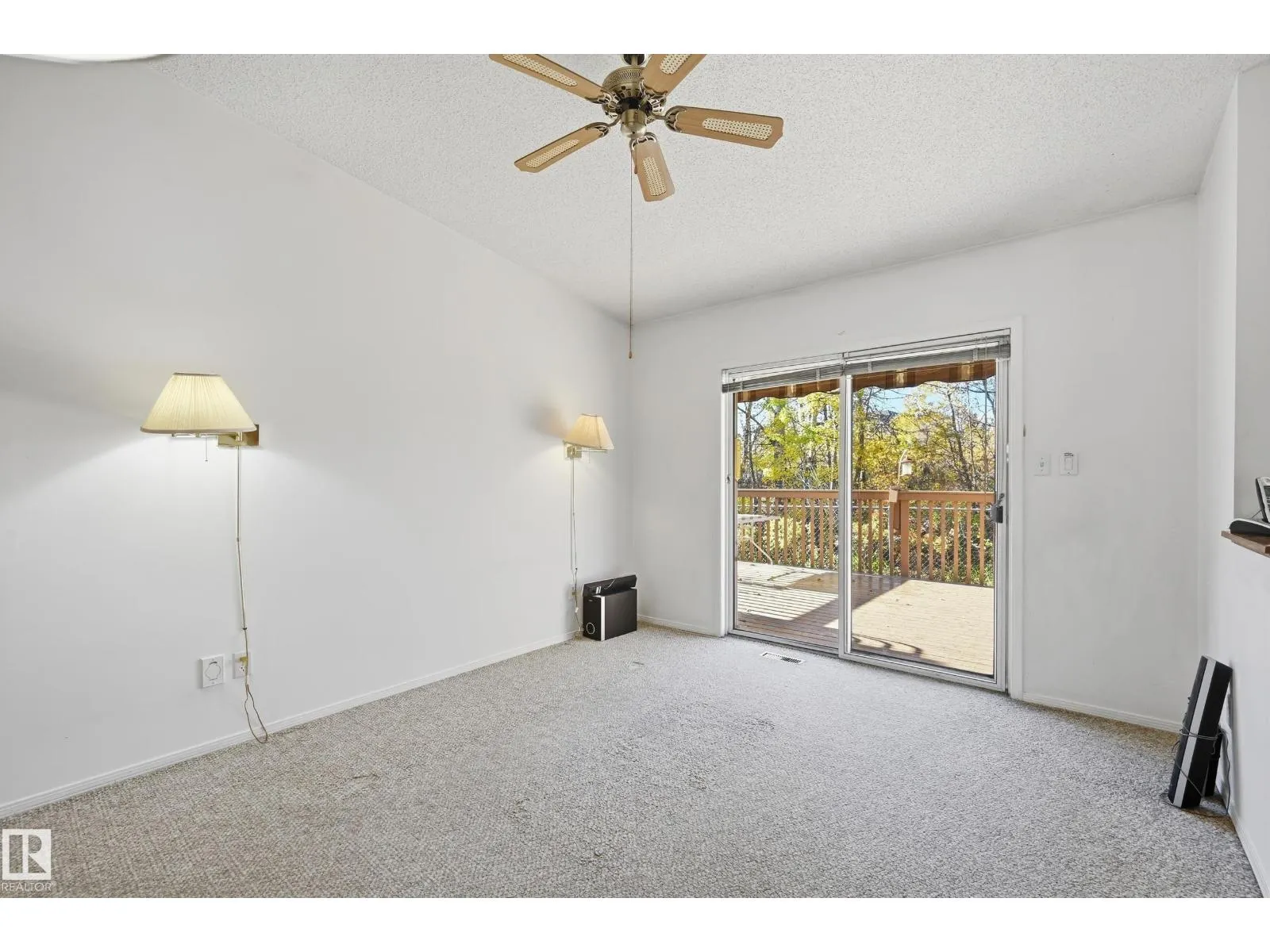 #19 10 GRANGE DR