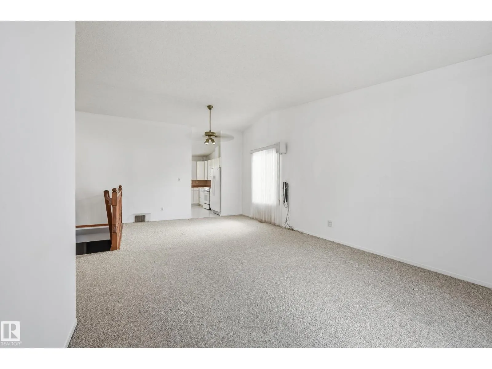 #19 10 GRANGE DR