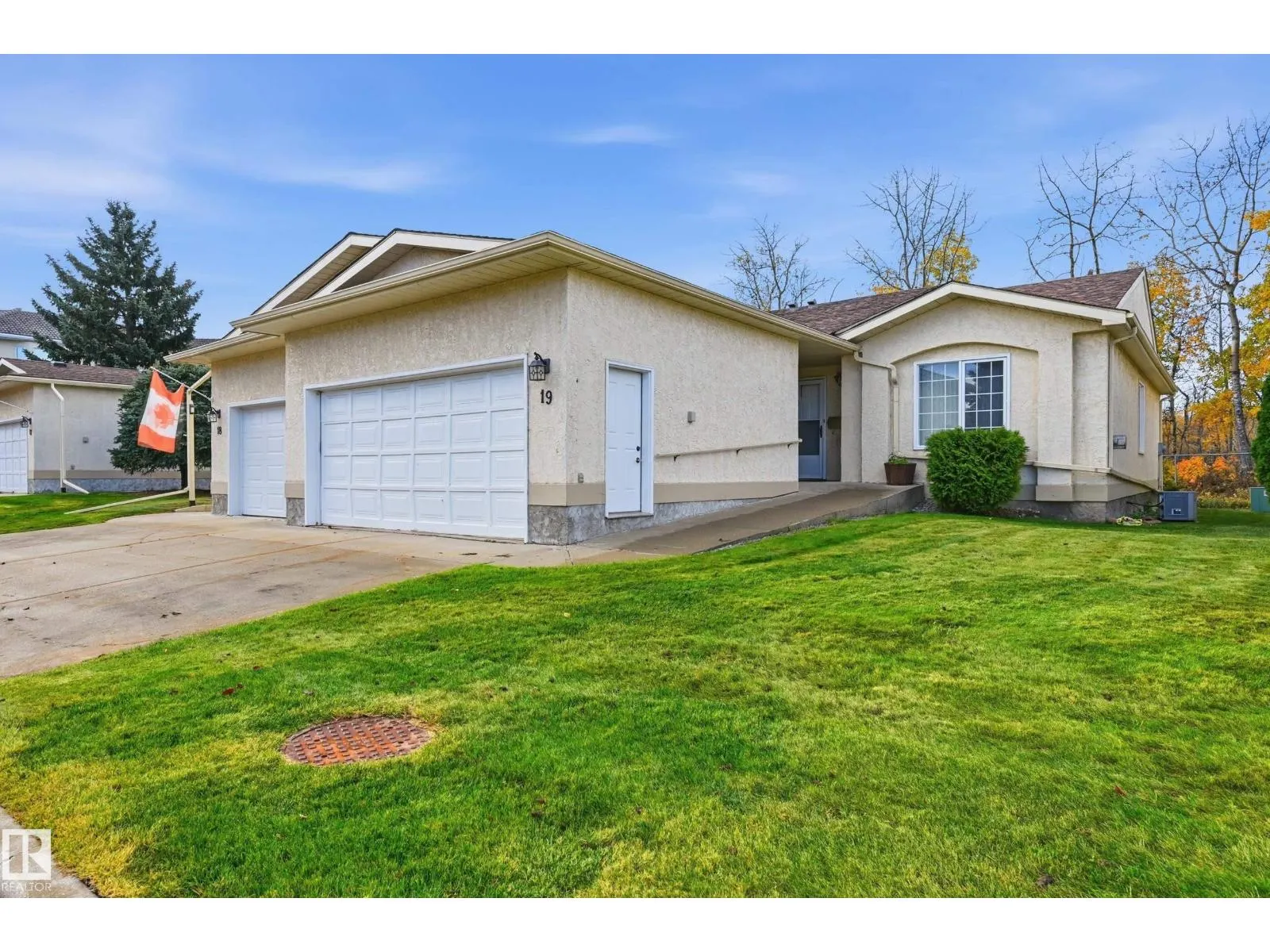 #19 10 GRANGE DR