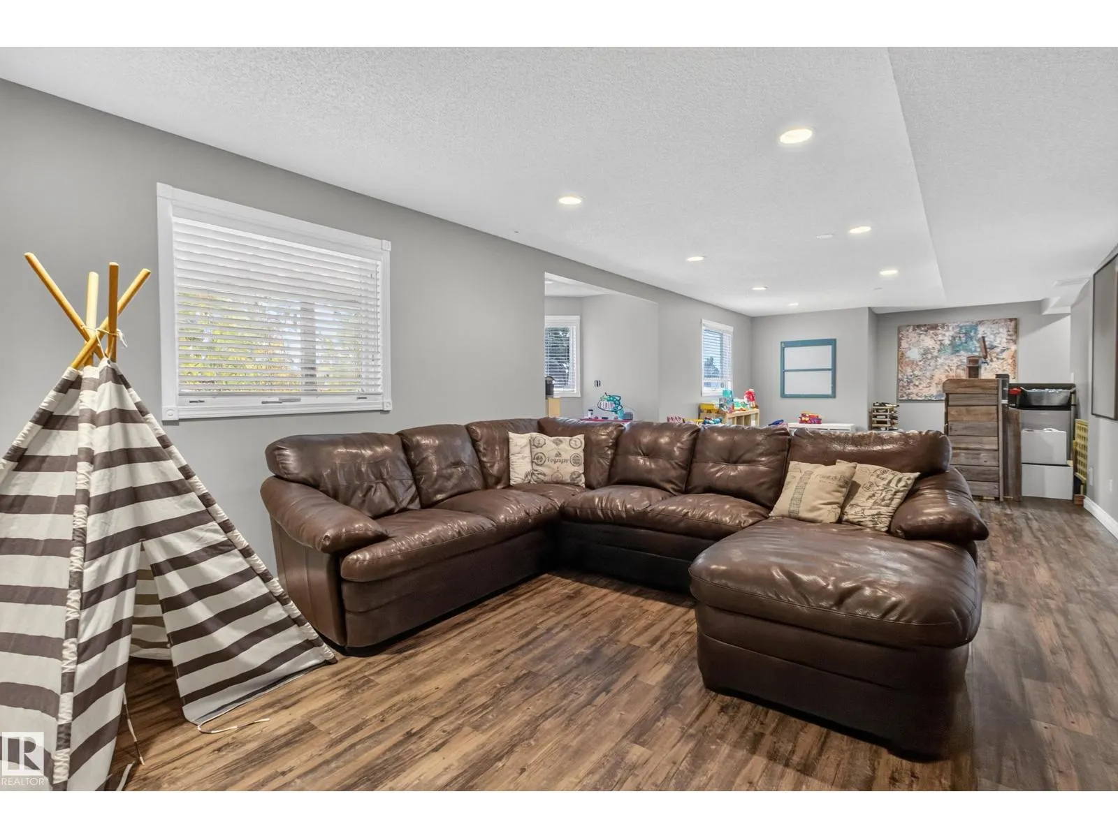 35 Ridgemont WY