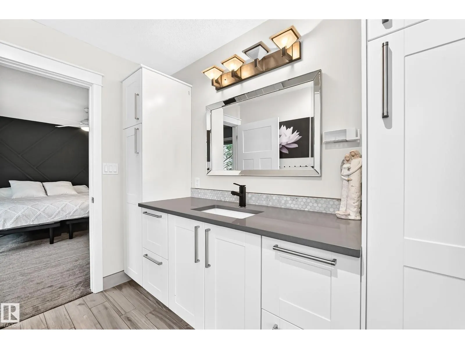 88 HIGHLAND WY
