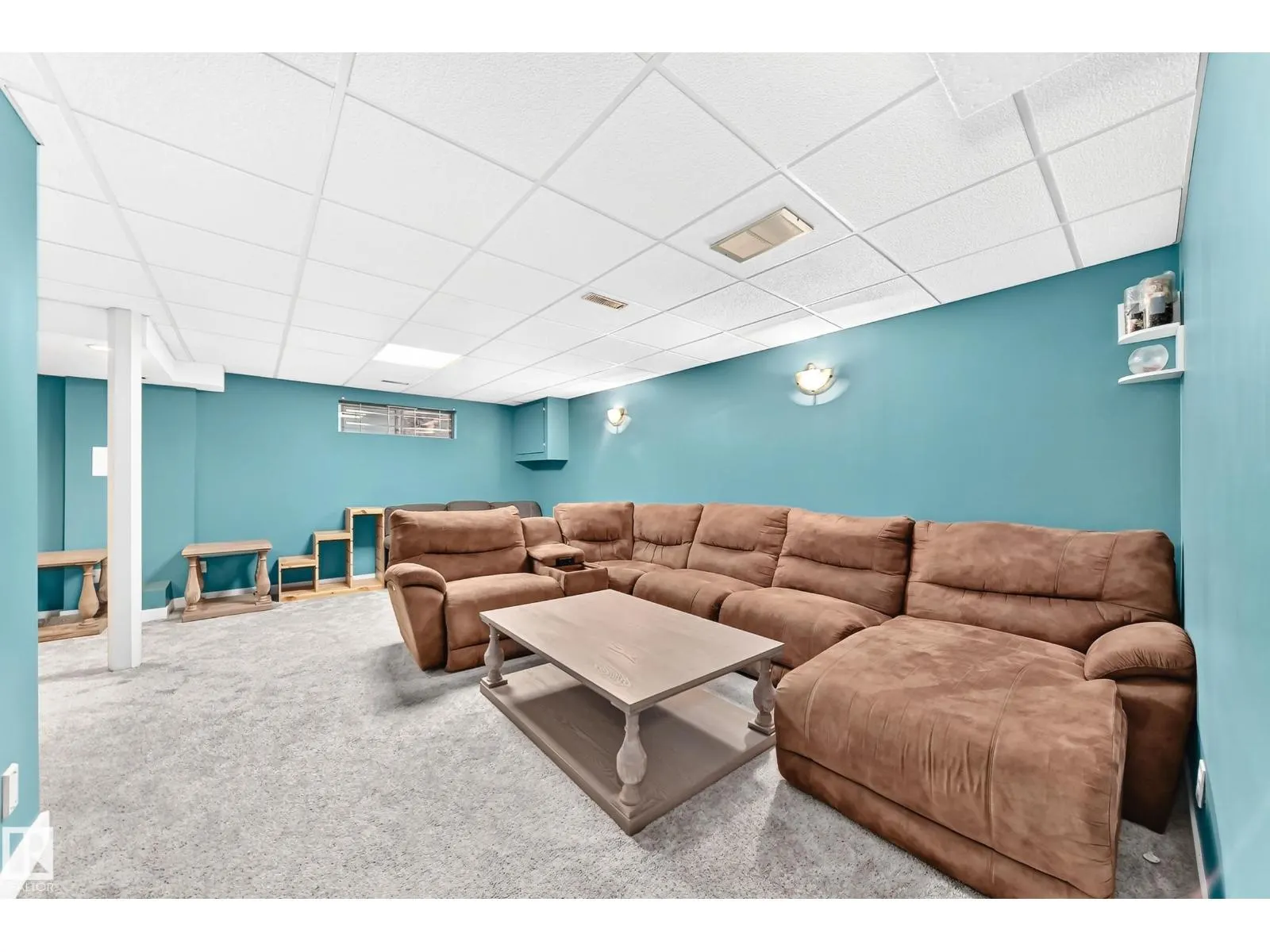 88 HIGHLAND WY