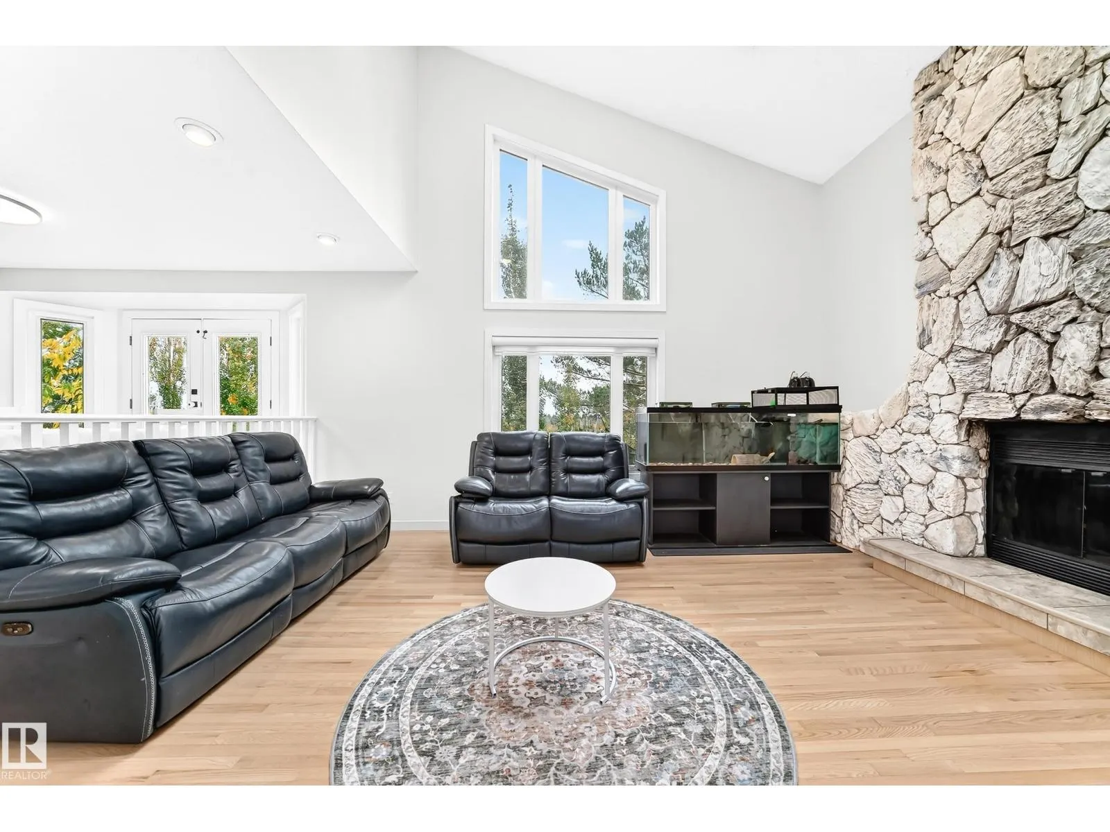 88 HIGHLAND WY