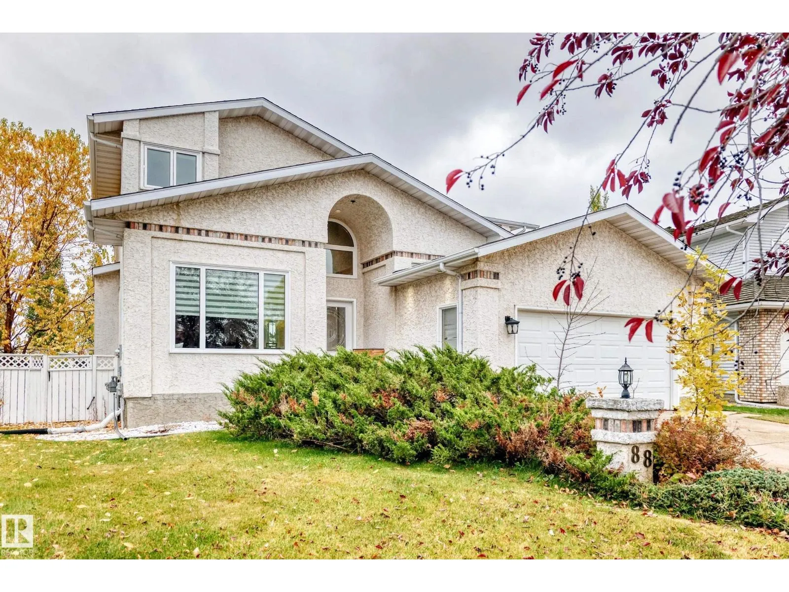 88 HIGHLAND WY