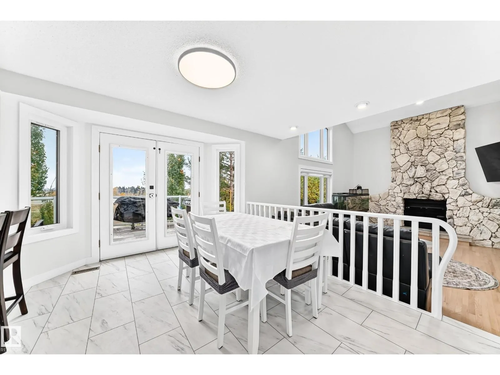 88 HIGHLAND WY