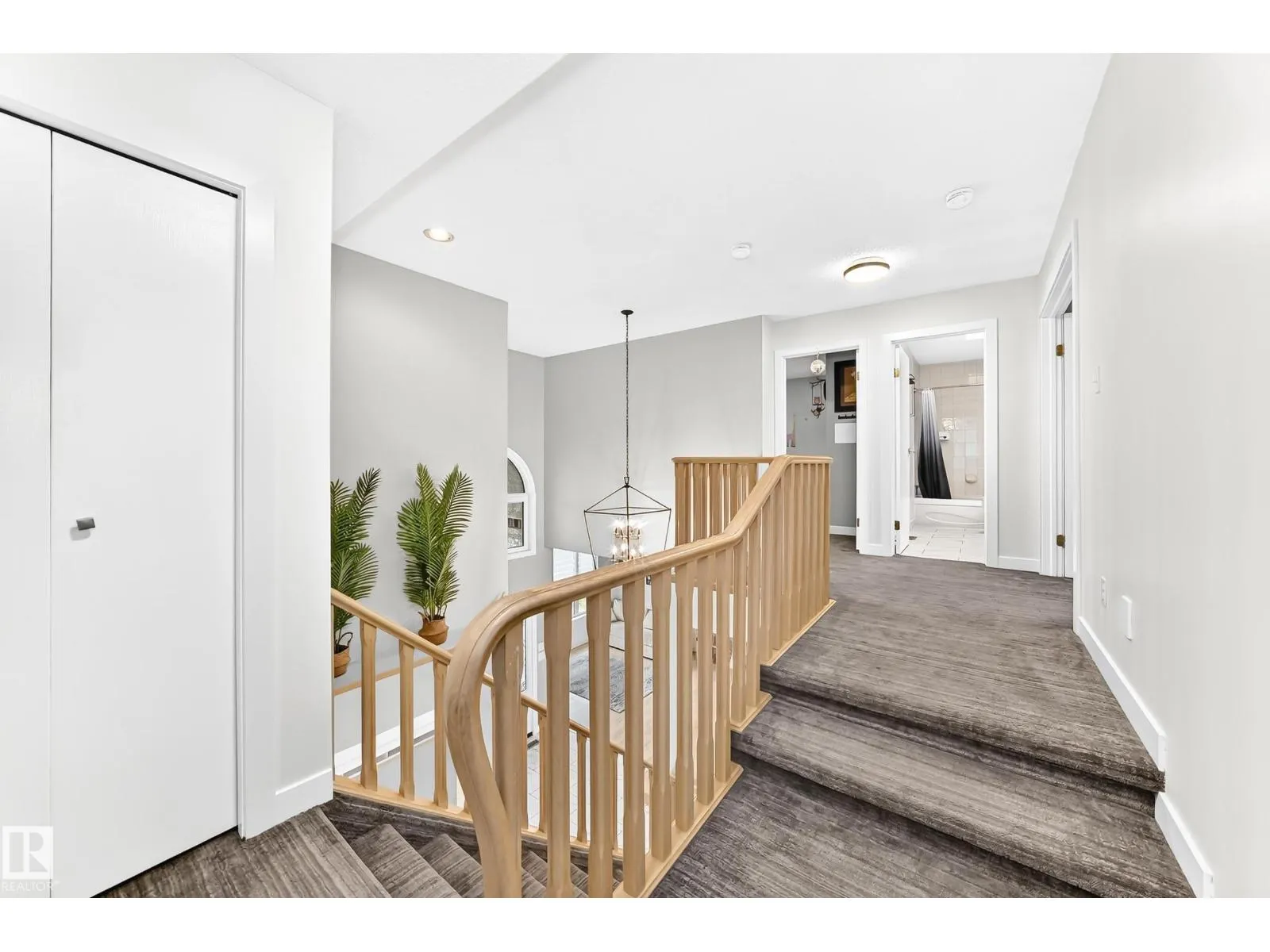 88 HIGHLAND WY