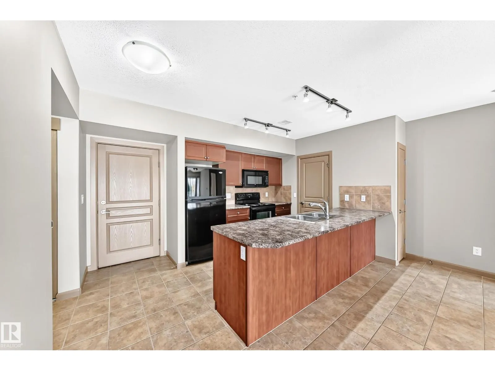 #207 500 PALISADES WY