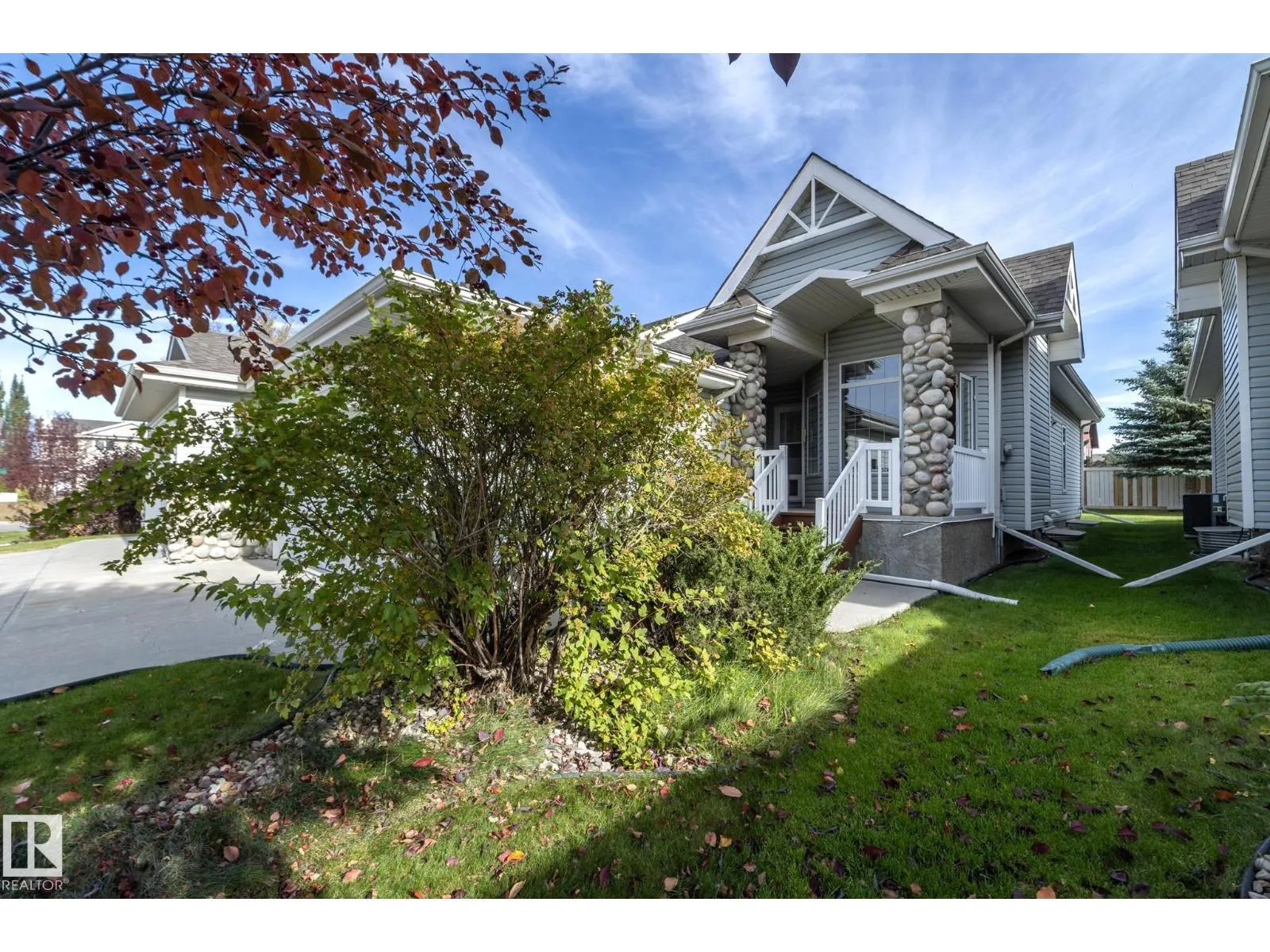 2 BRIARWOOD VG