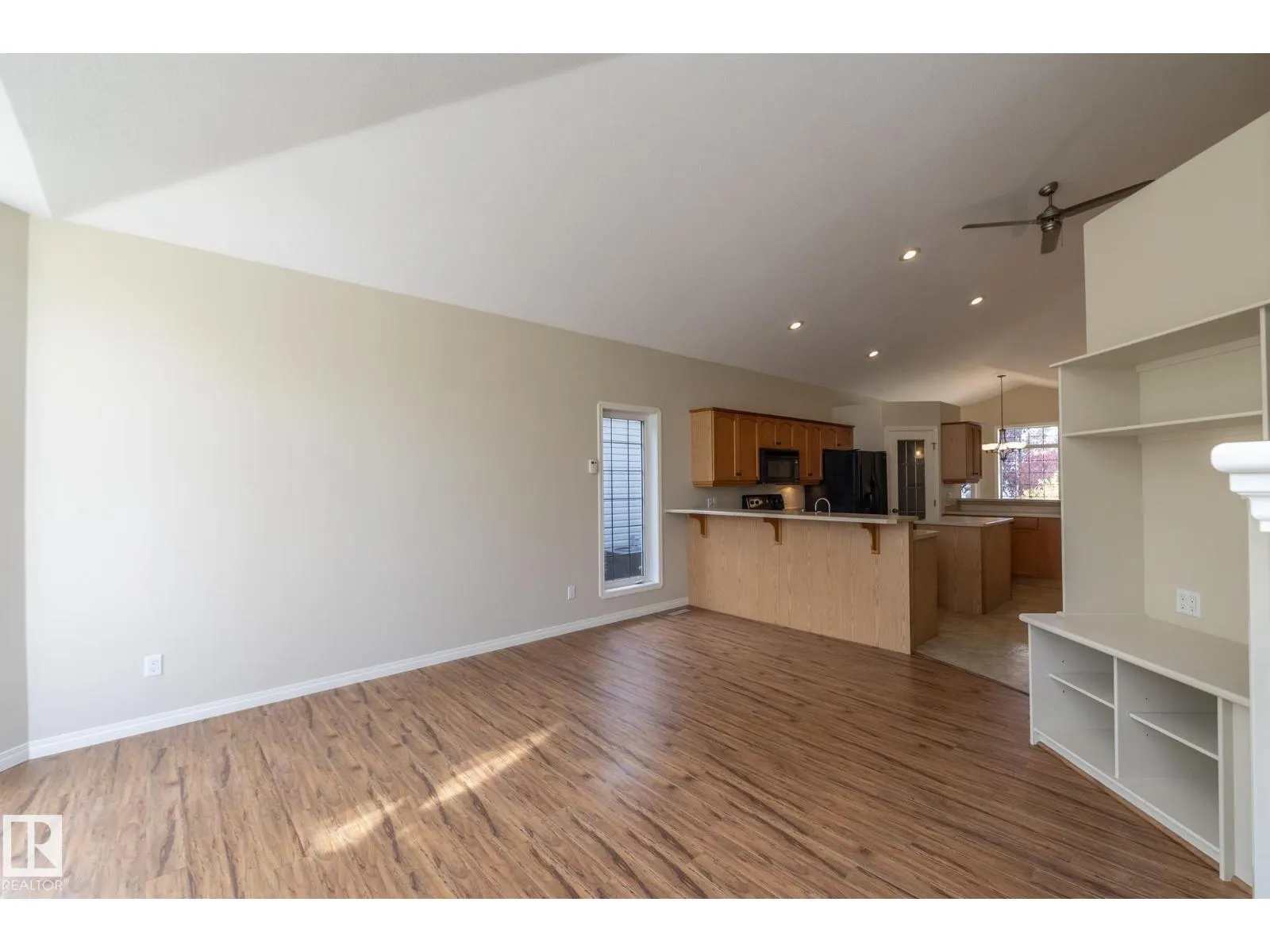 2 BRIARWOOD VG
