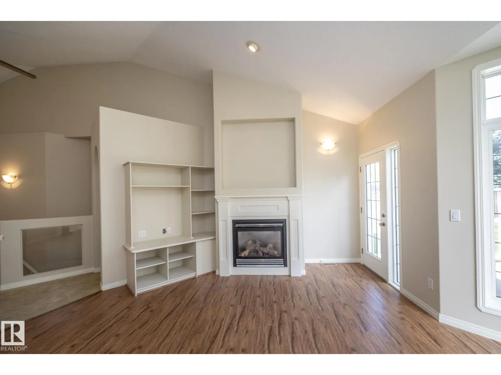 2 BRIARWOOD VG