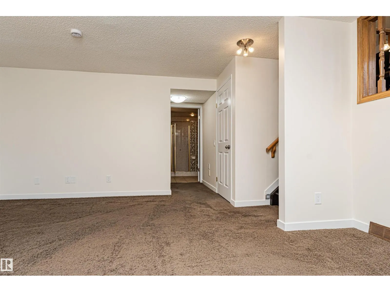 18 ABERDEEN WY