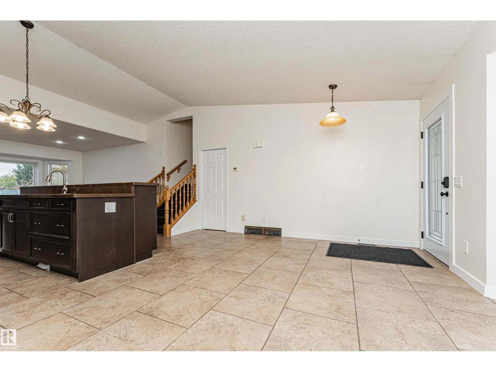 18 ABERDEEN WY