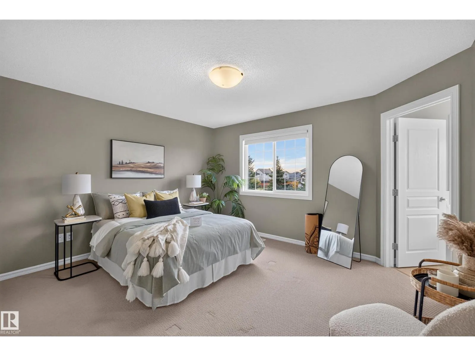 7 BREMNER CR