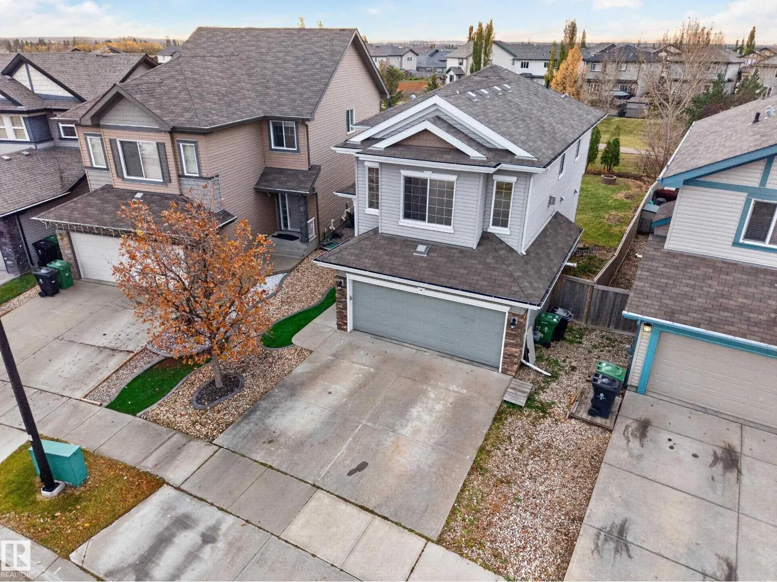 7 BREMNER CR