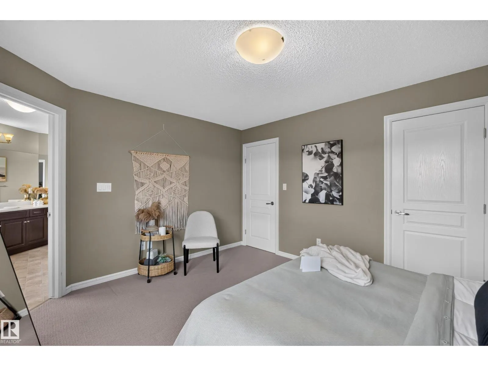 7 BREMNER CR