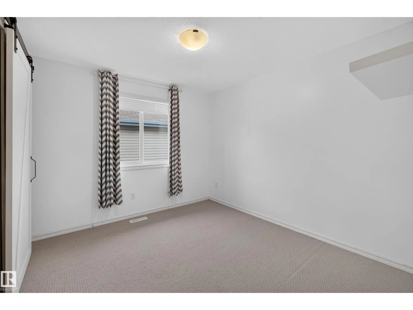 7 BREMNER CR