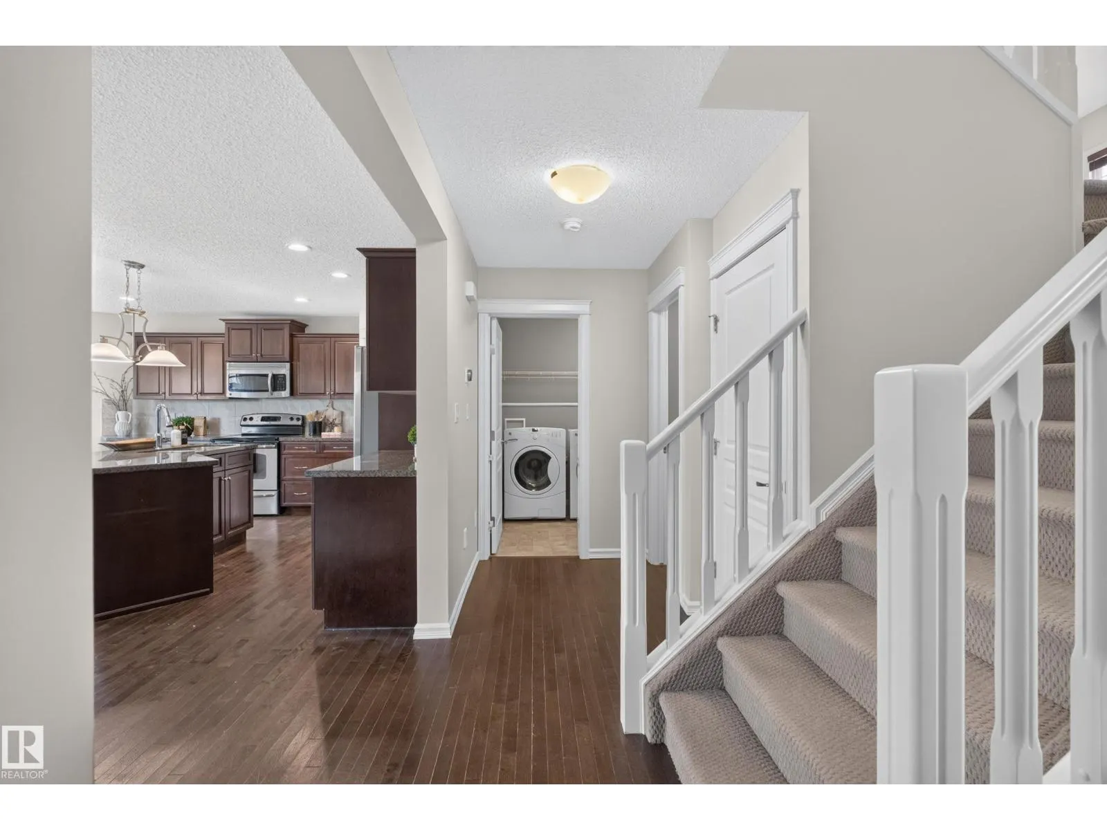 7 BREMNER CR