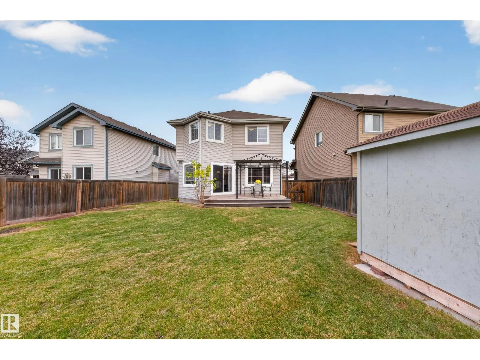 7 BREMNER CR