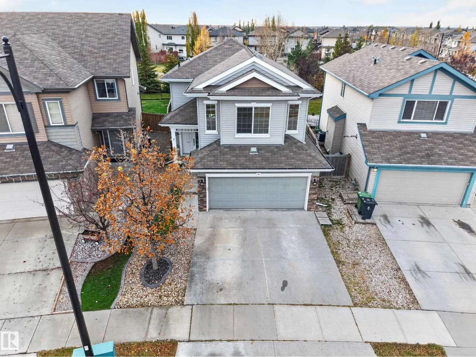 7 BREMNER CR