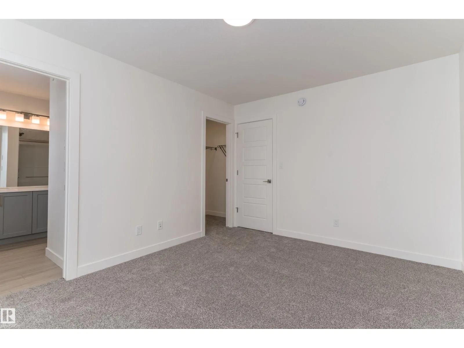 1250 MCLEOD AV