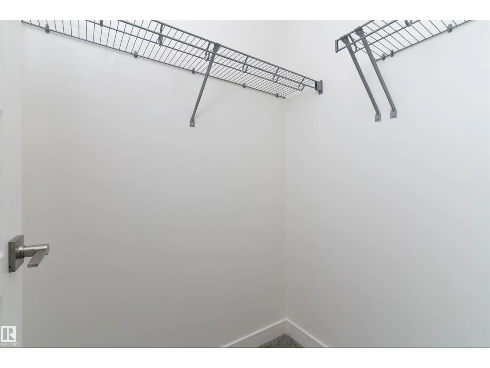 1250 MCLEOD AV