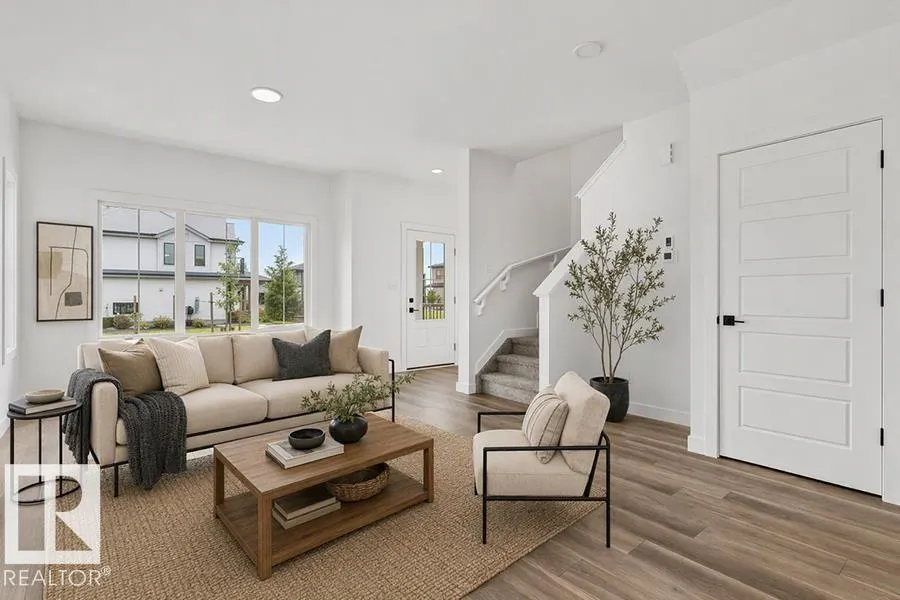 1216 MCLEOD AV
