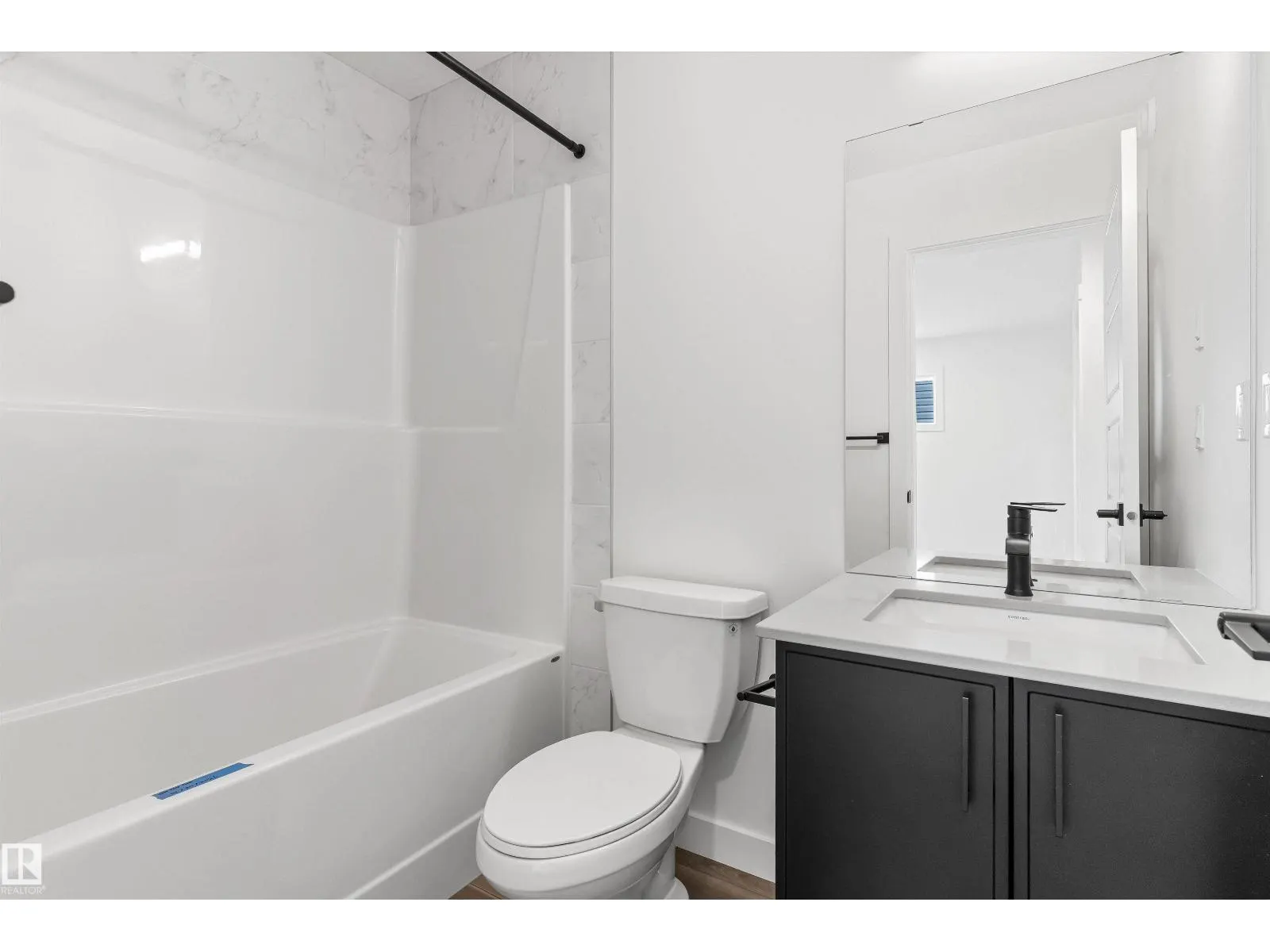 1216 MCLEOD AV