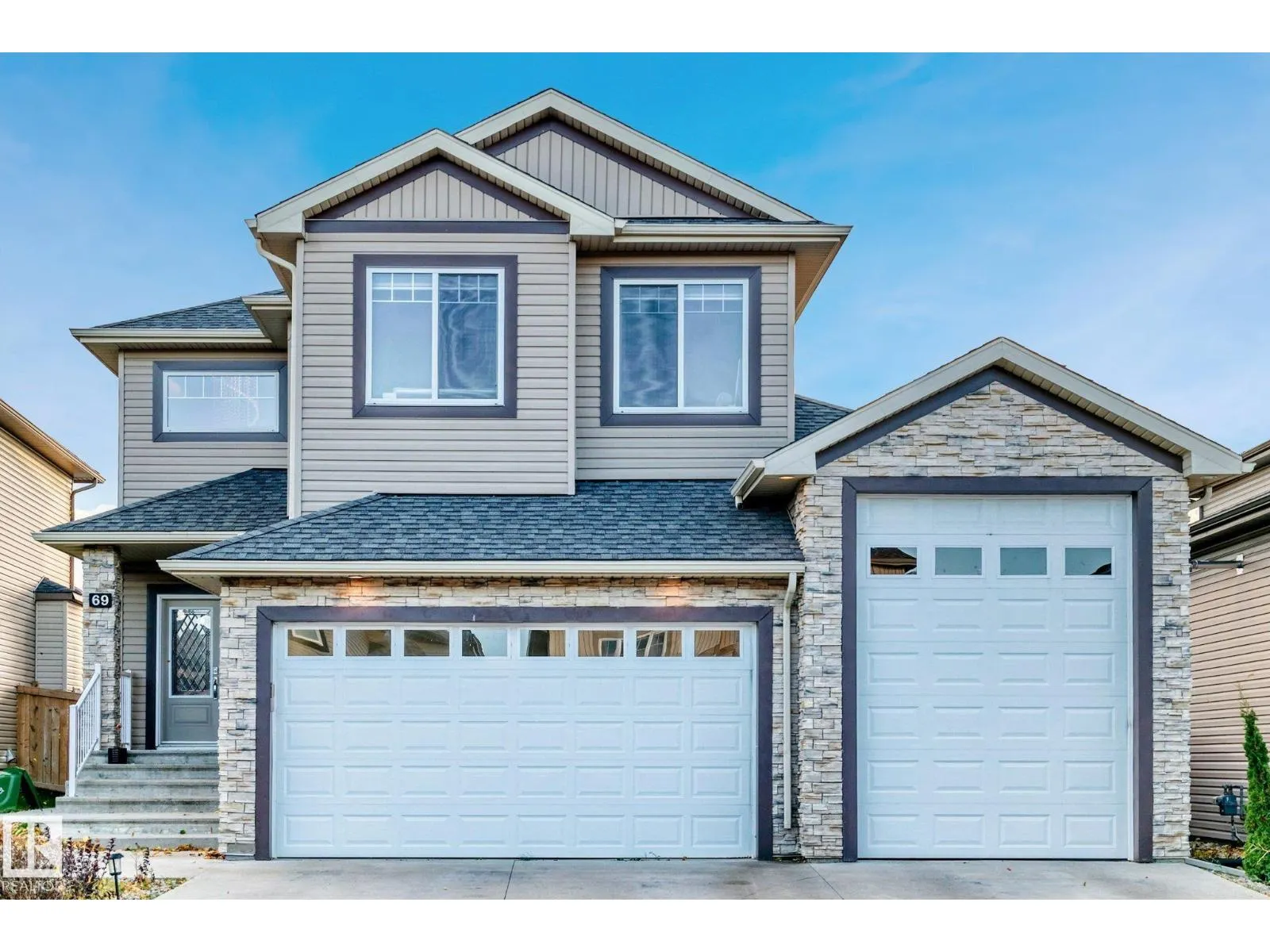 69 CARAGANA WY
