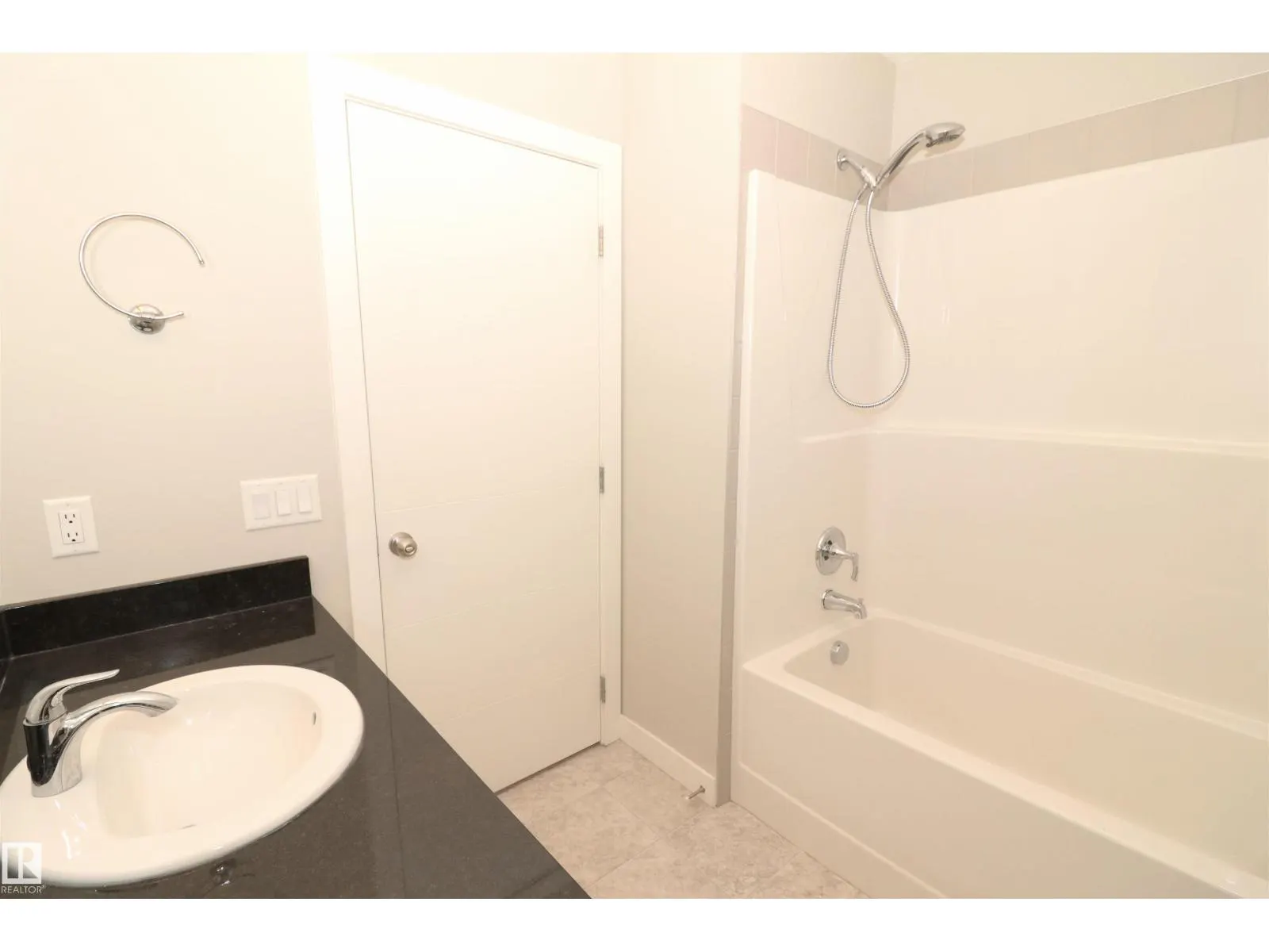 #77 600 BELLEROSE DR