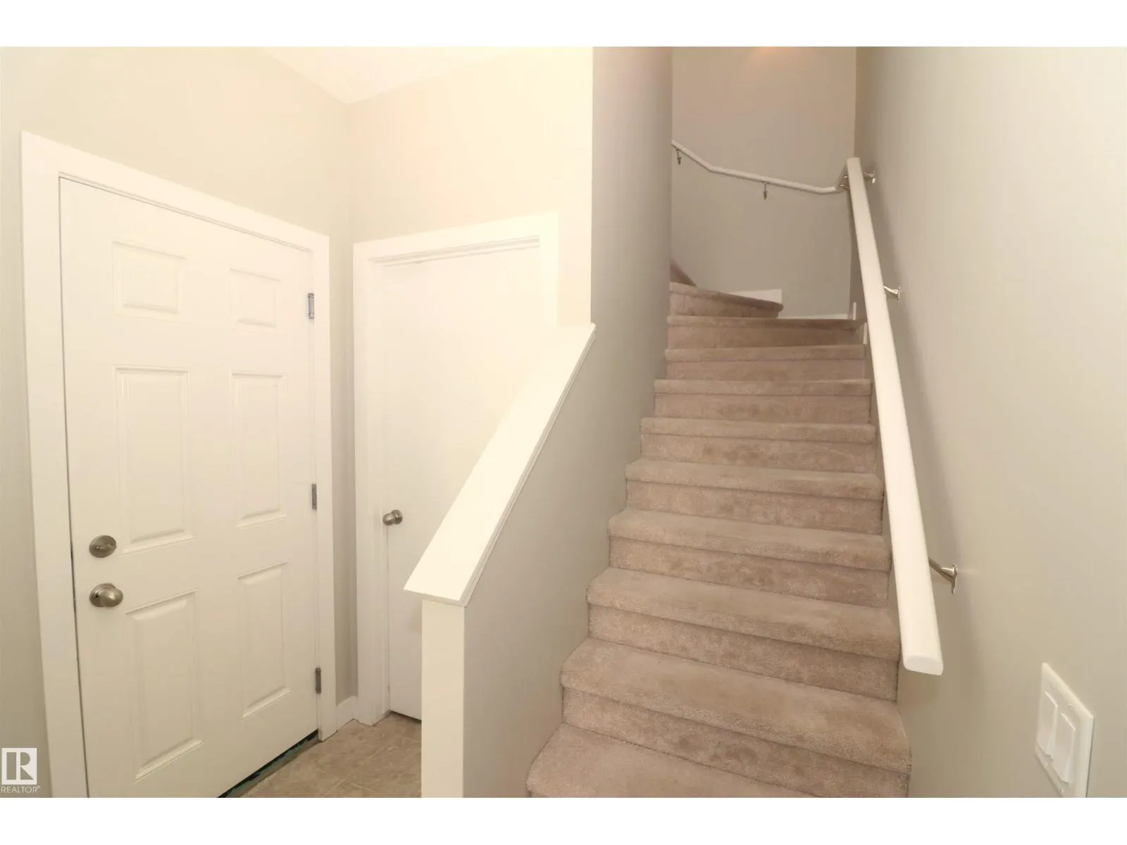 #77 600 BELLEROSE DR
