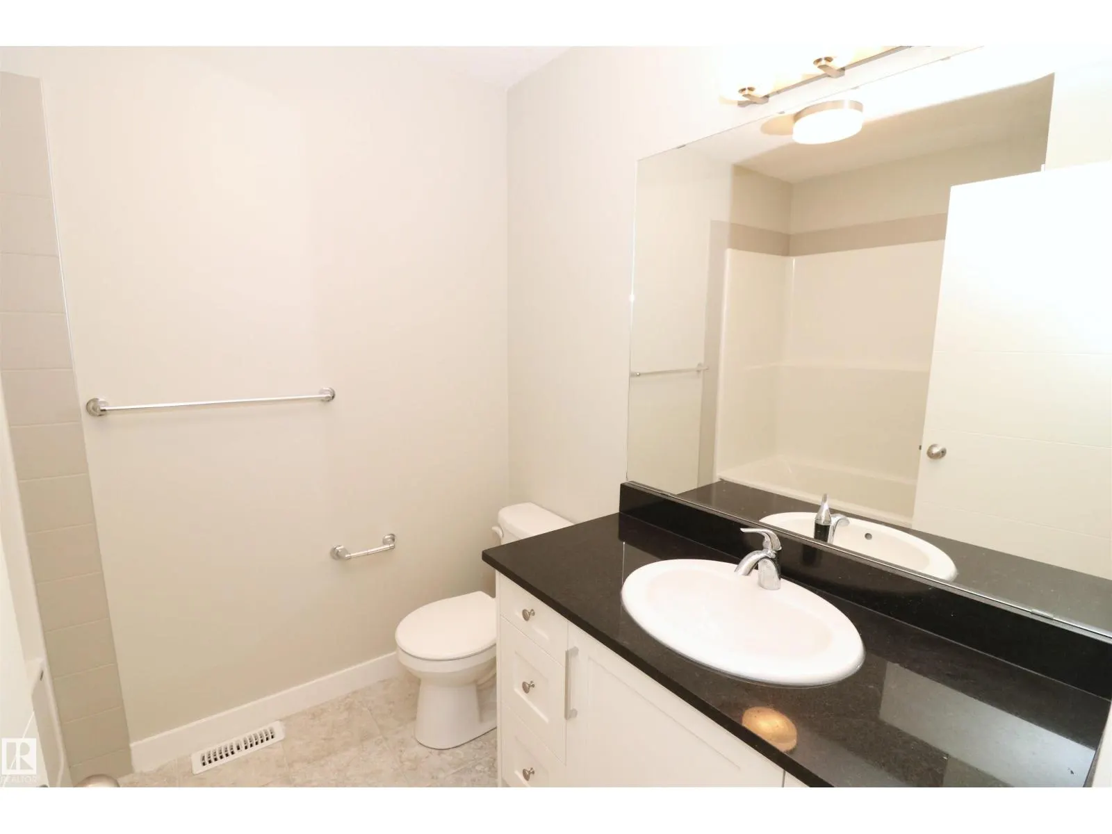 #77 600 BELLEROSE DR