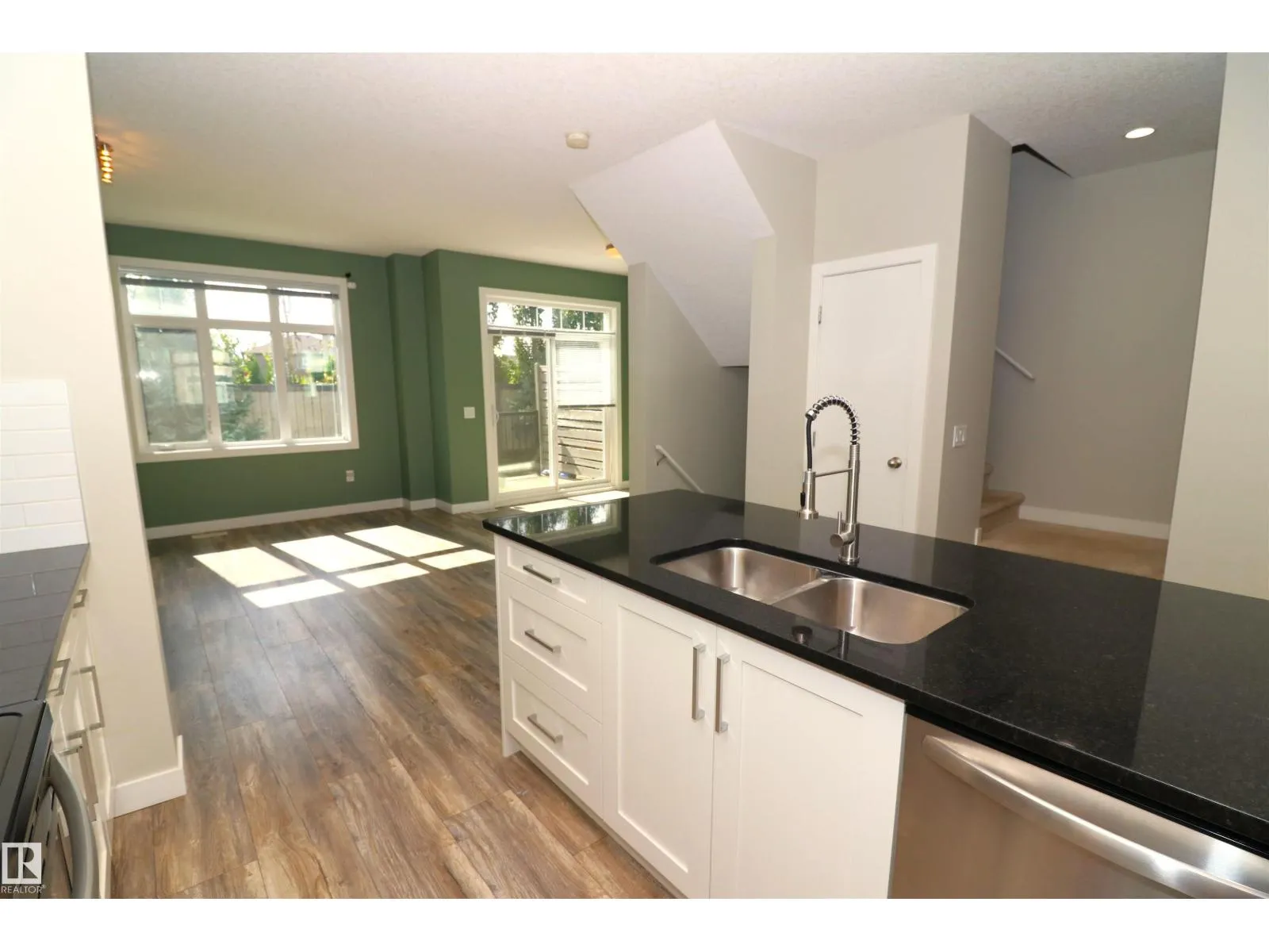 #77 600 BELLEROSE DR