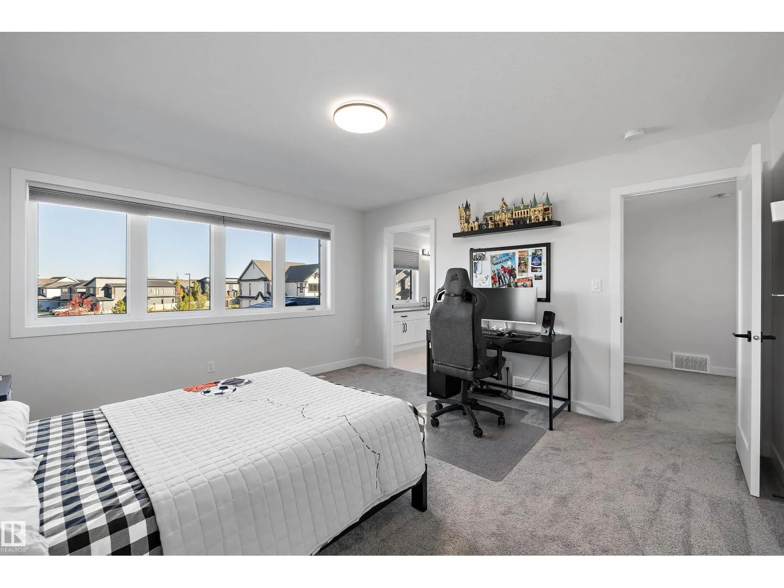 61 RYBURY CT