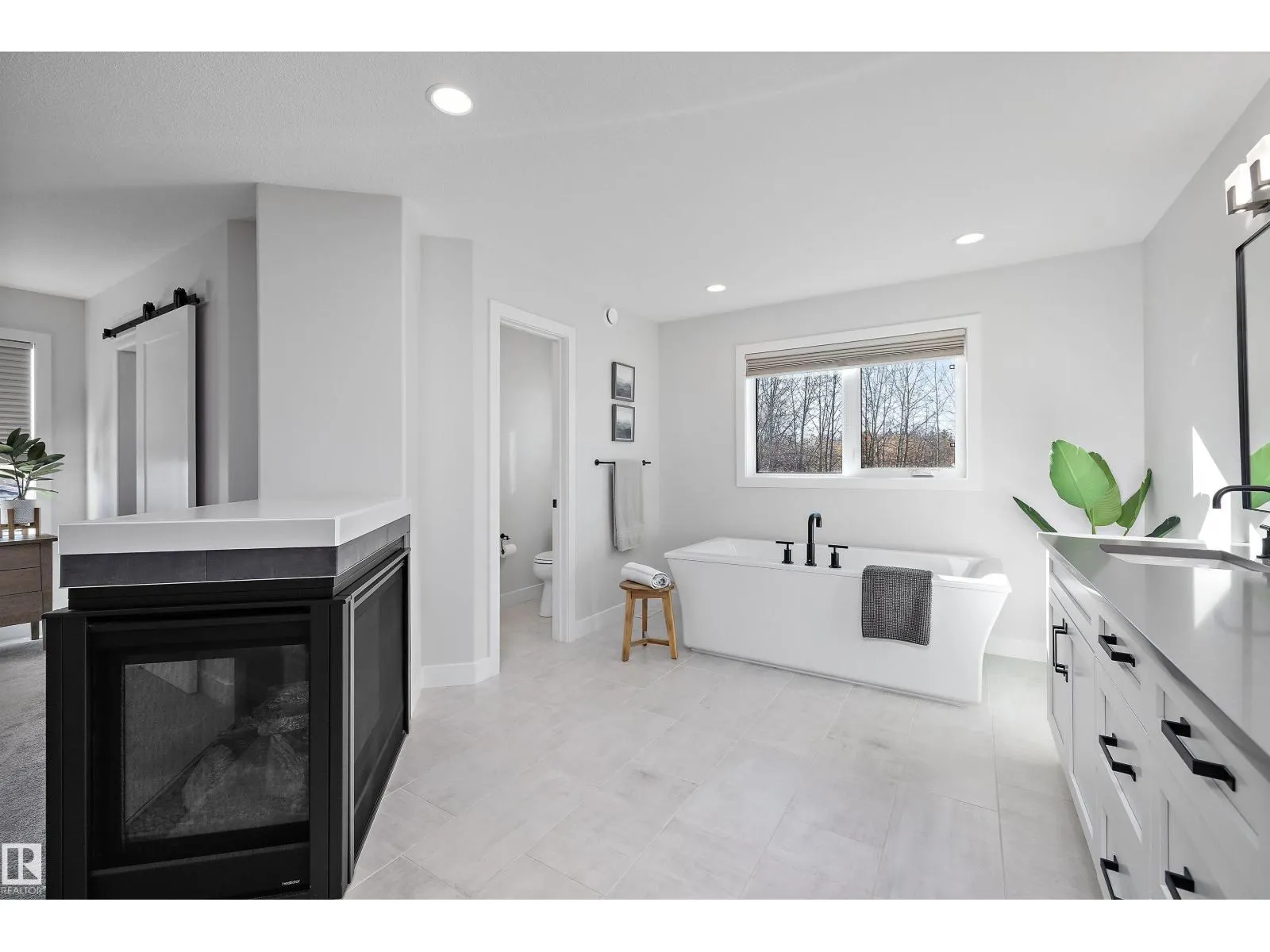 61 RYBURY CT