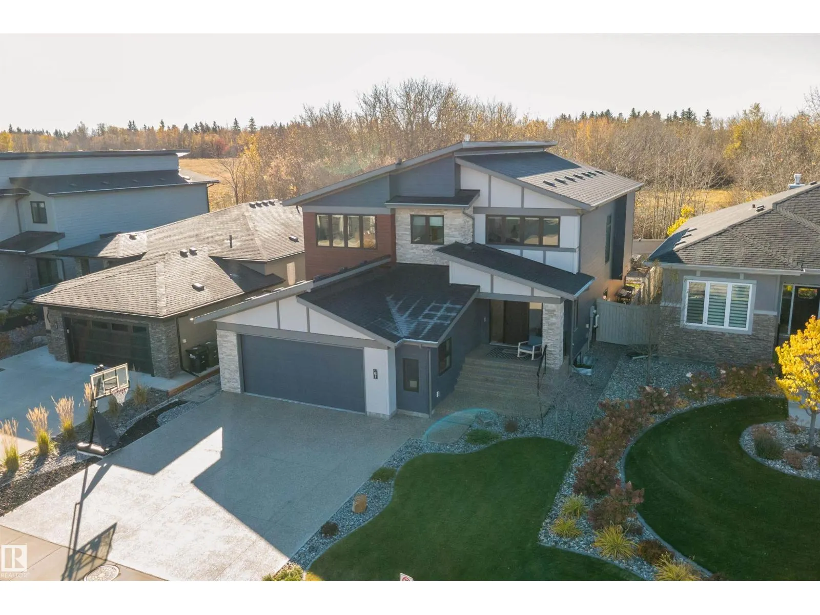 61 RYBURY CT
