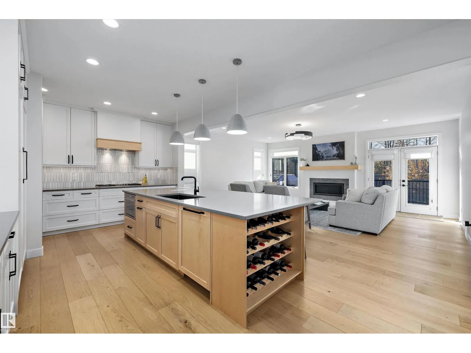 61 RYBURY CT