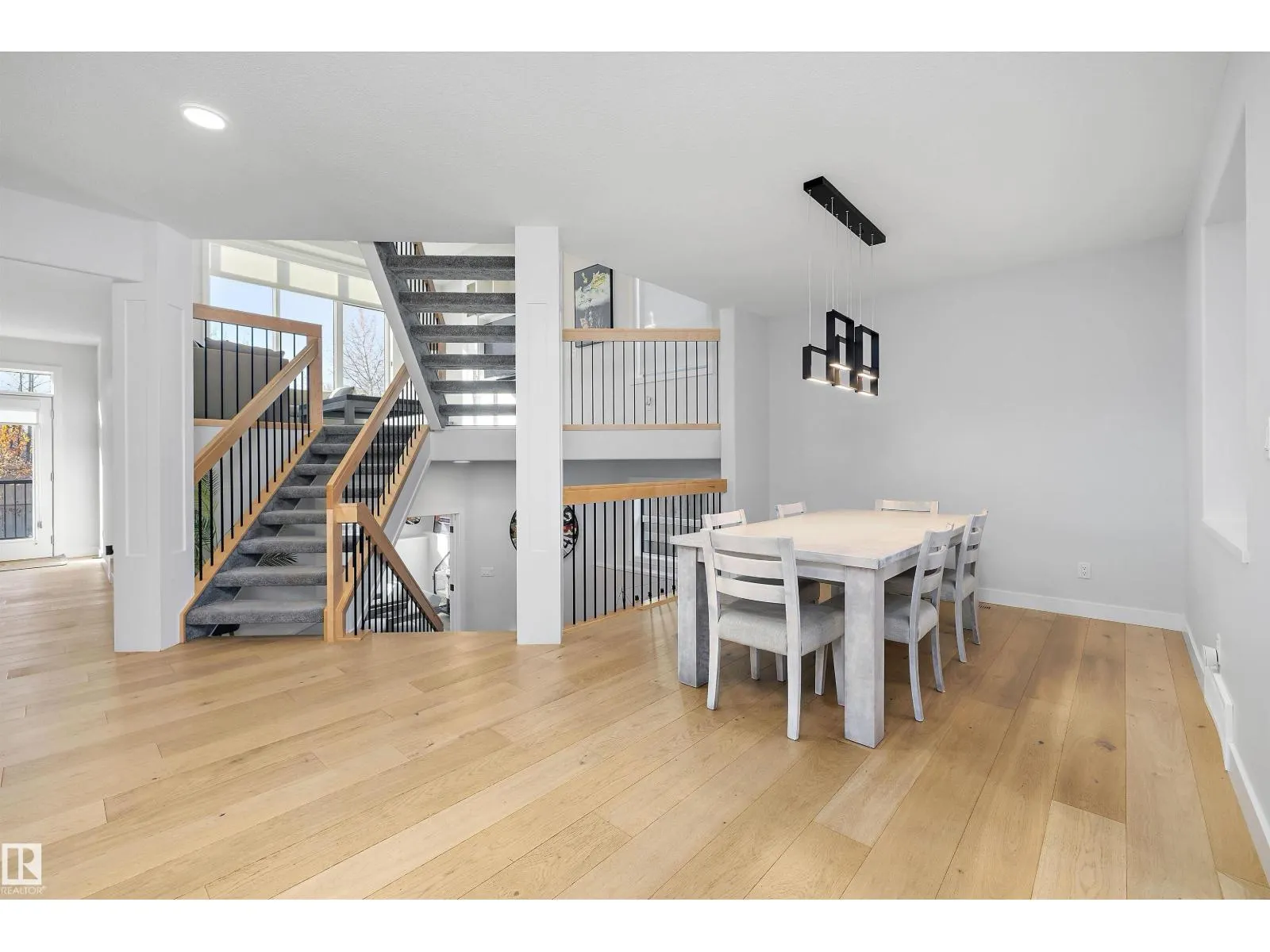 61 RYBURY CT