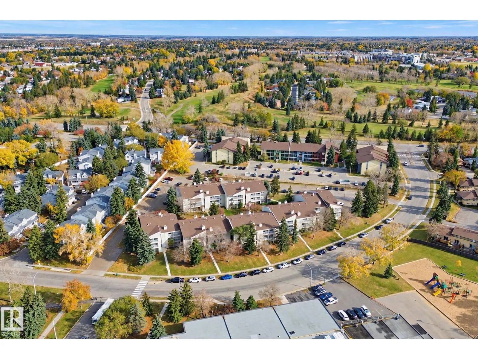 #101 340 Woodbridge WY