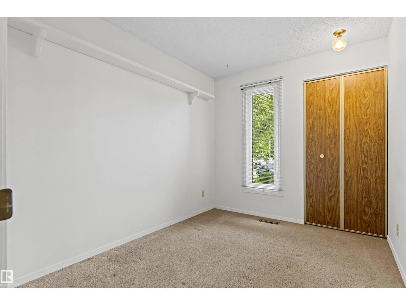 14 GOEBEL CL