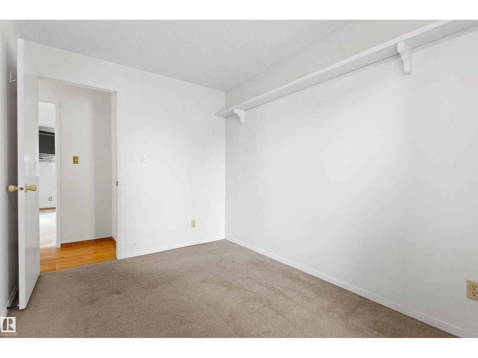 14 GOEBEL CL