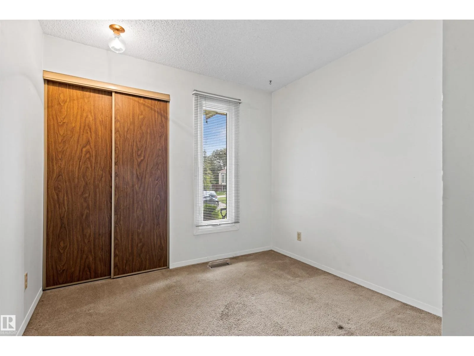 14 GOEBEL CL