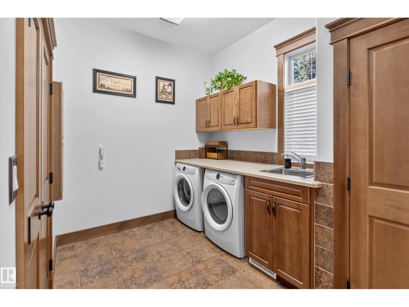 #26 51025 RGE ROAD 222