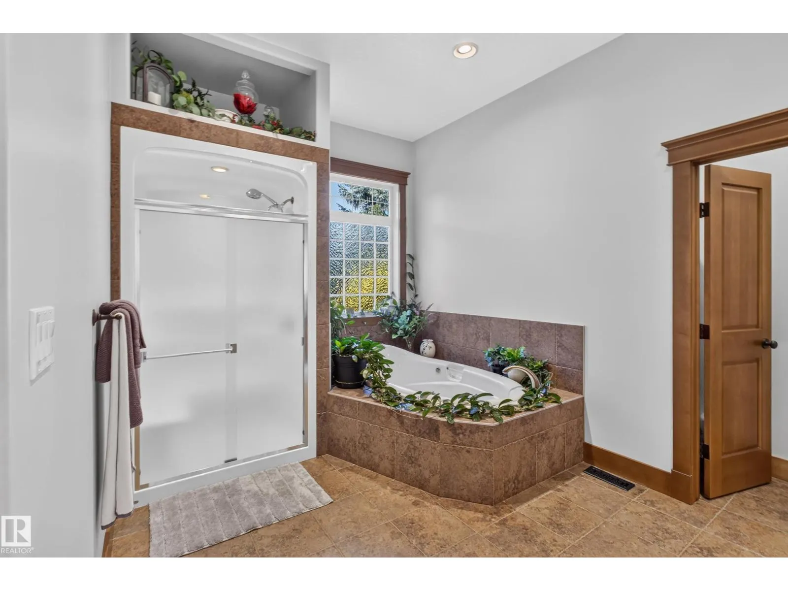 #26 51025 RGE ROAD 222