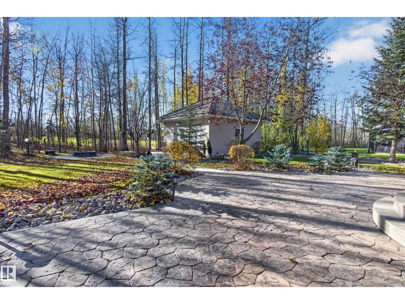 #26 51025 RGE ROAD 222