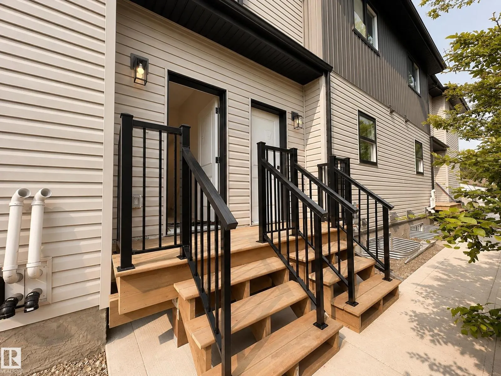 10627 149 ST NW