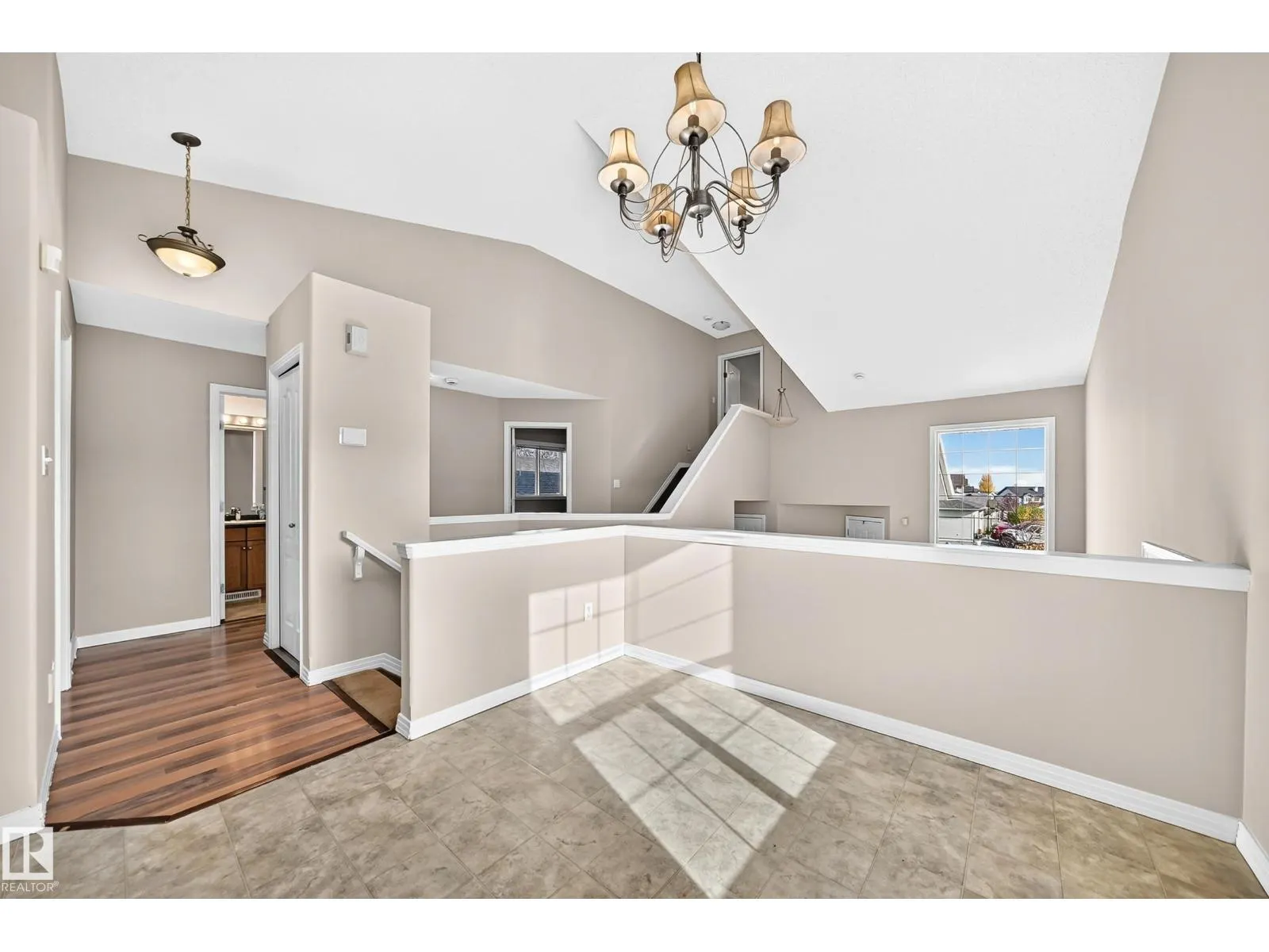 15104 45 ST NW