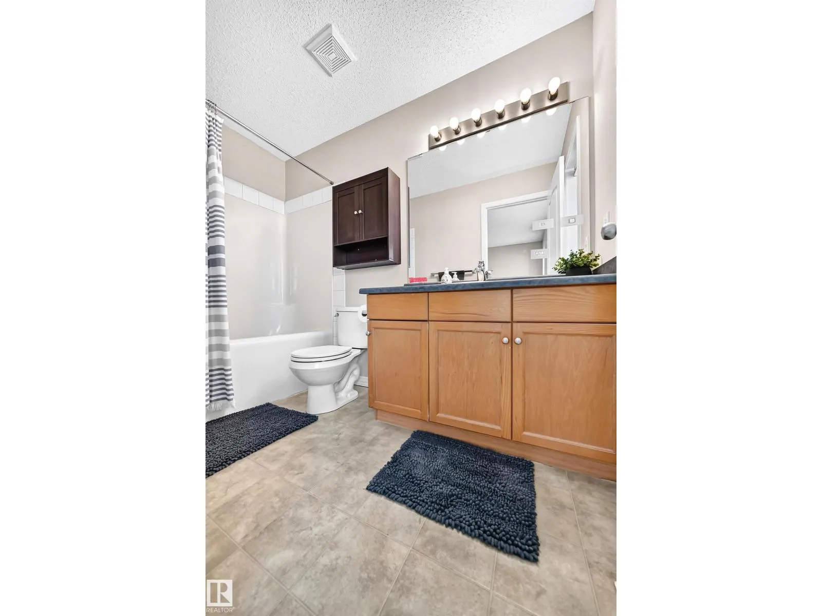 15104 45 ST NW